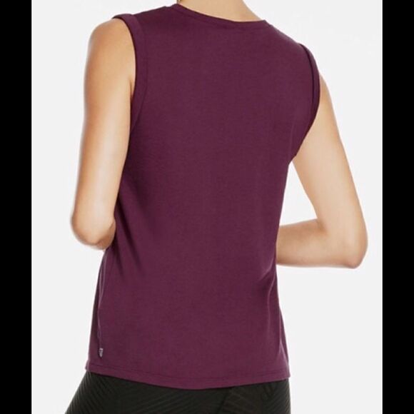 Fabletics McKinney tee. New - Picture 5 of 5
